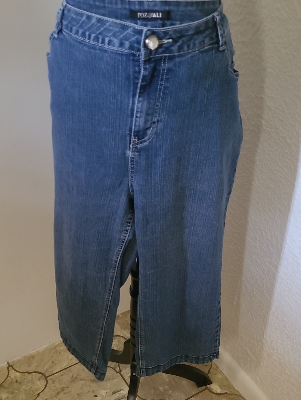 Roz & Ali Blue Denim Jean Shorts Size 22